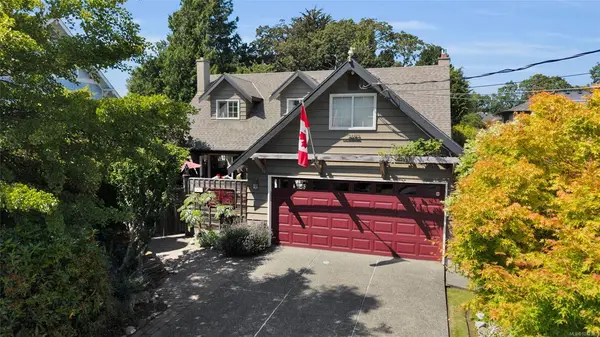 2482 Hazel St, Oak Bay BC V8S 2X5 - 3 bed, 3.0 bath in Oak Bay