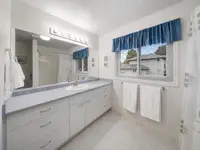 View 32