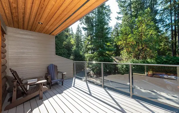 1155 Resort Dr #201, Parksville BC V9P 2E3 - 1 bed, 1.0 bath in Parksville