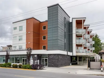 7098 Wallace Dr #203, Central Saanich BC V8M 1G9