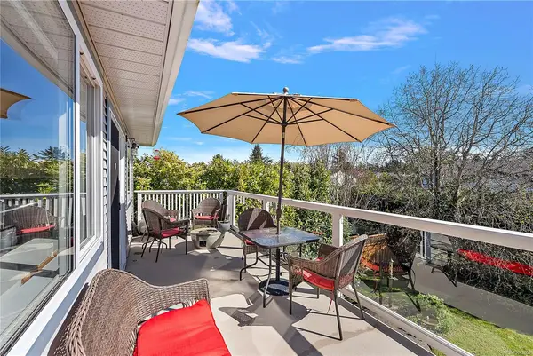10347 Bowerbank Rd, Sidney BC V8L 3L6 - 4 bed, 3.0 bath in Sidney