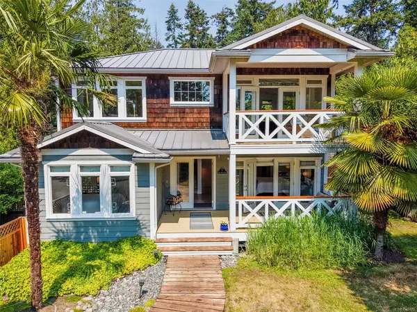 3604 Foc-sle Rd, Pender Island BC V0N 2M0 - 4 bed, 4 bath property for sale in Pender Island