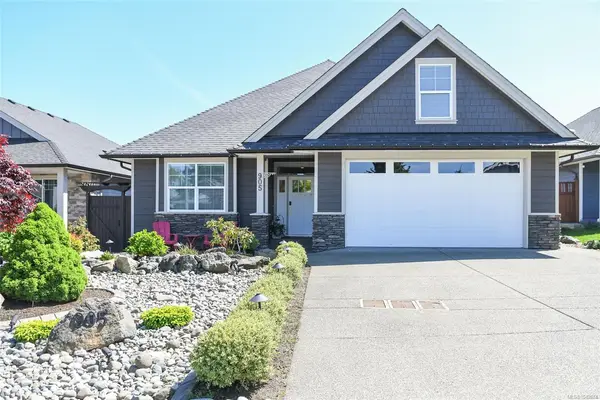 905 Prestwick Pl, Courtenay BC V9N 0E1 - 3 bed, 2 bath property for sale in Courtenay