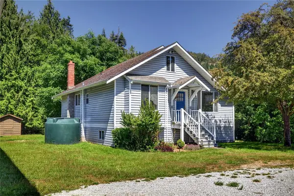 2401 Fulford-Ganges Rd, Salt Spring BC V8K 1Z4 - 2 bed, 1 bath property for sale in Salt Spring