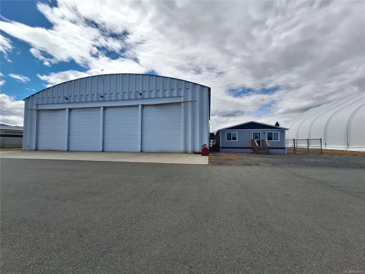 3260 & 3260A Mustang Rd, Cassidy BC V0R 1H0