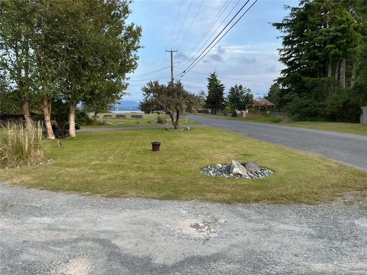 25 1st St, Sointula BC V0N 3E0
