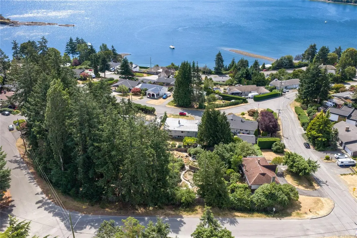 2999 King Richard Dr, Nanaimo BC V9T 1J5