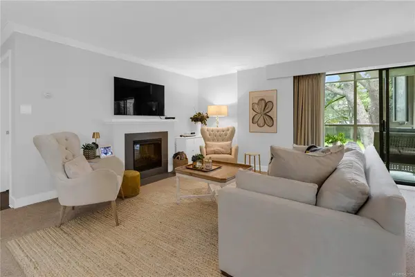 2125 Oak Bay Ave #205, Oak Bay BC V8R 1E8 - 2 bed, 2.0 bath in Oak Bay