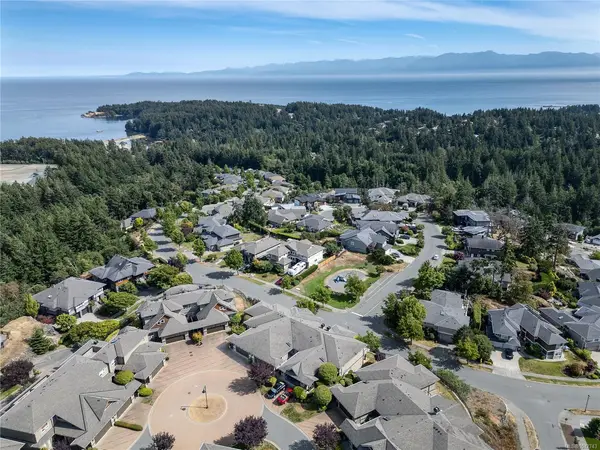 3650 Citadel Pl #16, Colwood BC V9C 0C8 - 3 bed, 4.0 bath in Colwood