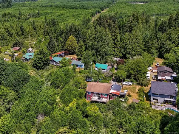 11720 West Coast Rd, Sooke BC V9Z 1L1 - 3 bed, 3.0 bath in Sooke