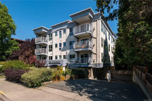 1028 Balmoral Rd #302, Victoria BC V8T 1A8 - 1 bed, 1.0 bath in Victoria