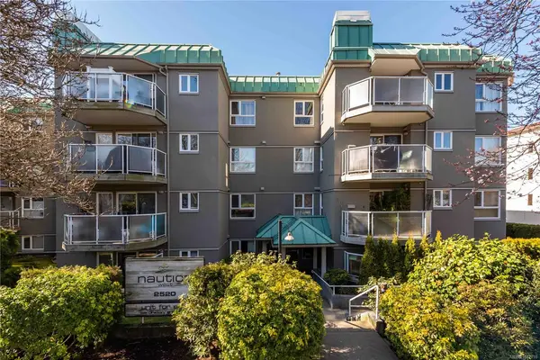 2520 Wark St #105, Victoria BC V8T 5G6 - 2 bed, 2.0 bath in Victoria
