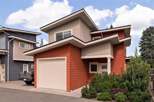 7022 Wallace Dr, Central Saanich BC V8M 1G1 - 3 bed, 3.0 bath in Central Saanich