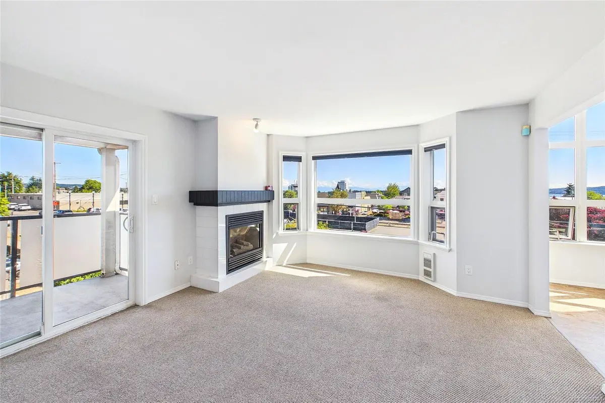 327 Prideaux St #304, Nanaimo BC V9R 2N4