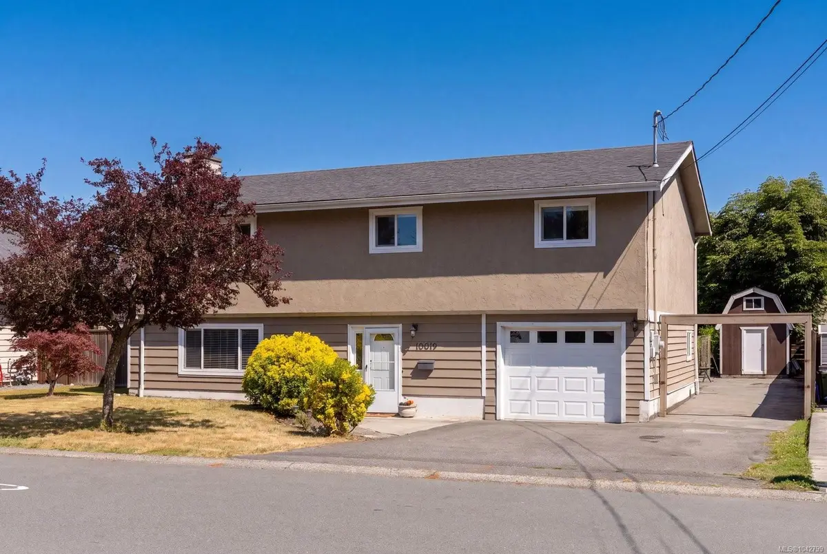 10019 Siddall Rd, Sidney BC V8L 3M1