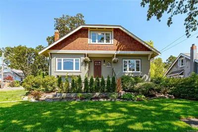 1276 Vista Hts, Victoria BC V8T 2J1