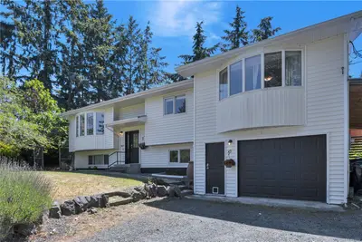7487 Forest Turn Way, Lantzville BC V0R 2H0