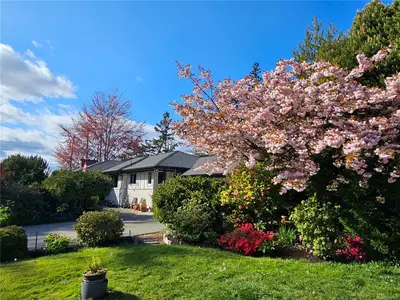 1288 Roy Rd, Saanich BC V8Z 2X9