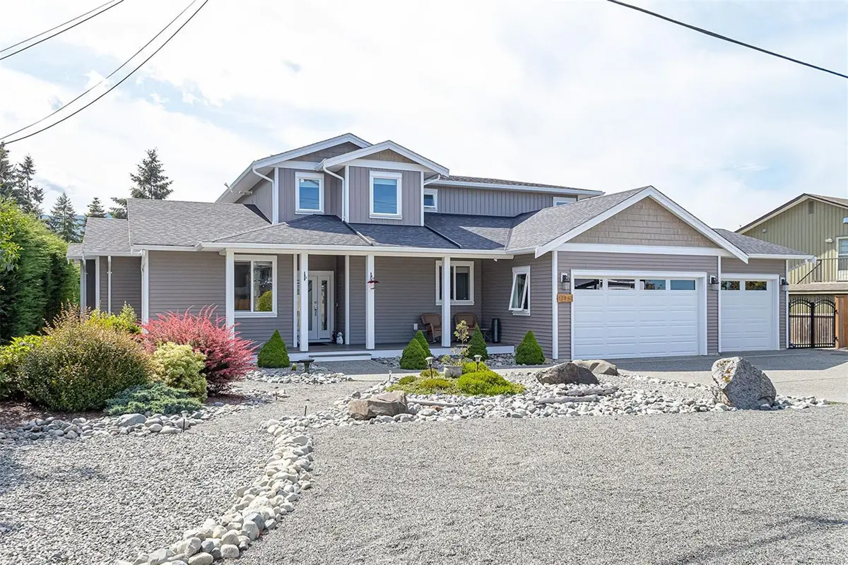 10842 wilcox Rd, Saltair BC V9G 1A9