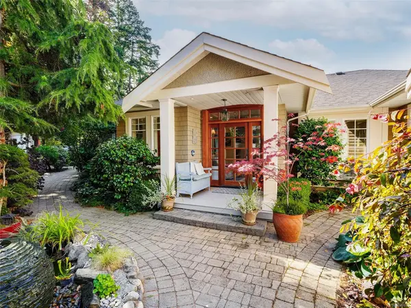 3939 Gilbert Dr, Metchosin BC V9C 4B2 - 3 bed, 3 bath property for sale in Metchosin