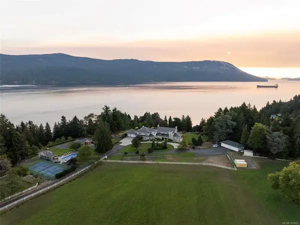 1257 Cherry Point Rd, Cowichan Bay BC V0R 1N2 - 10 bed, 15.0 bath in Cowichan Bay