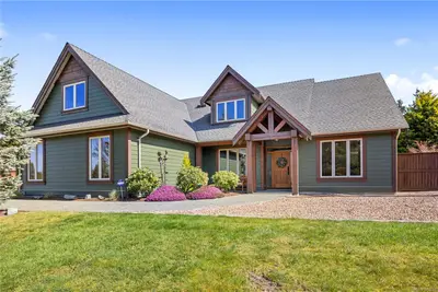 1520 Stone Lake Dr, Nanoose Bay BC V9P 9M6