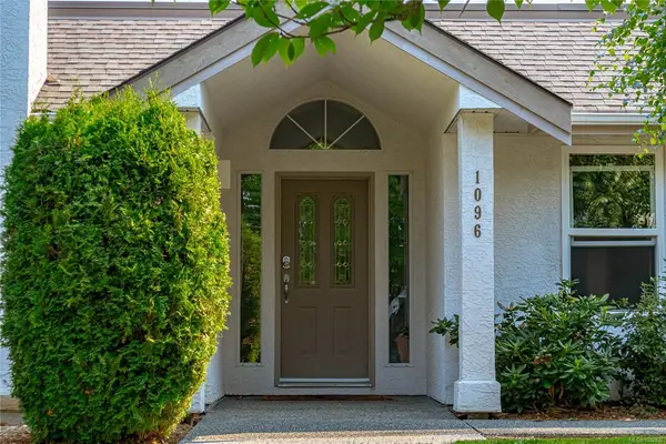 1096 Valewood Trail, Saanich BC V8X 5E3 - 2 bed, 2 bath in Saanich