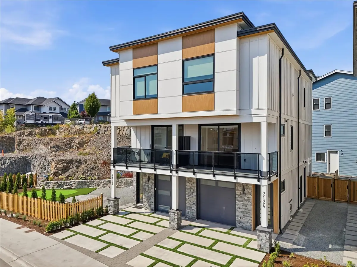 2124 Kingbird Dr, Langford BC V9B 0E7