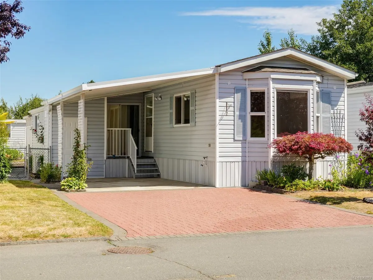 7509 Central Saanich Rd #2, Central Saanich BC V8M 2B5