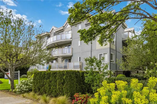 2710 Grosvenor Rd #101, Victoria BC V8T 3M9 - 2 bed, 2.0 bath in Victoria