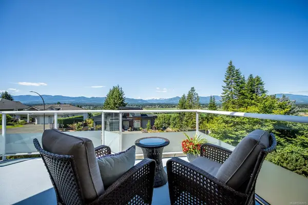 1418 Valley View Dr, Courtenay BC V9N 8T3 - 3 bed, 4.0 bath in Courtenay