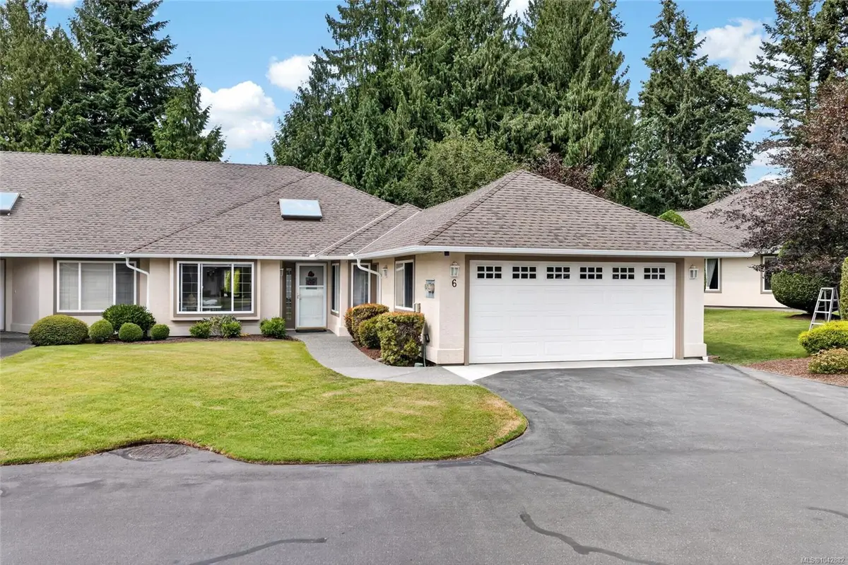 850 Arbutus St #6, Qualicum Beach BC V9K 2M7