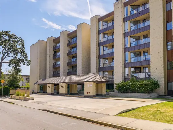 1745 Leighton Rd #213, Victoria BC V8R 6R6 - 2 bed, 2.0 bath in Victoria