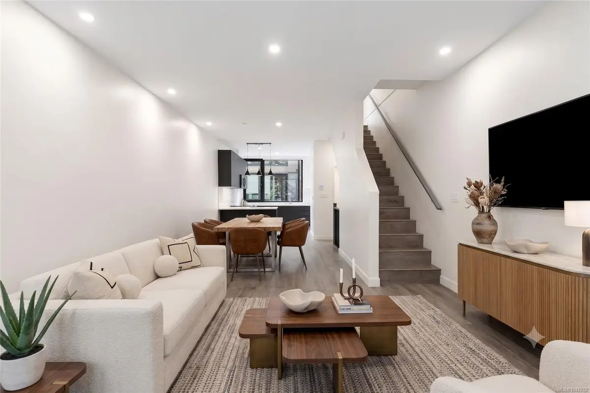 916 Orono Ave #120, Langford BC V9B 2T9