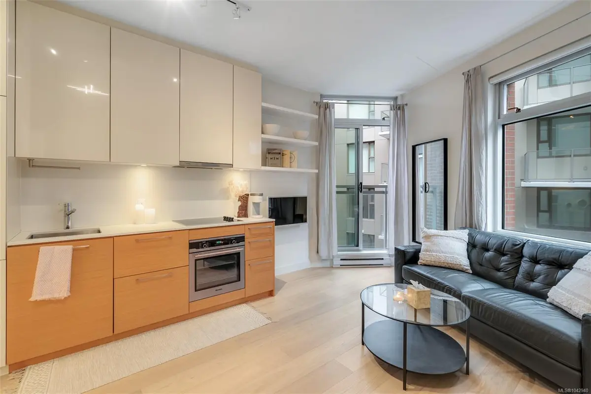 456 Pandora Ave #102, Victoria BC V8W 0E3