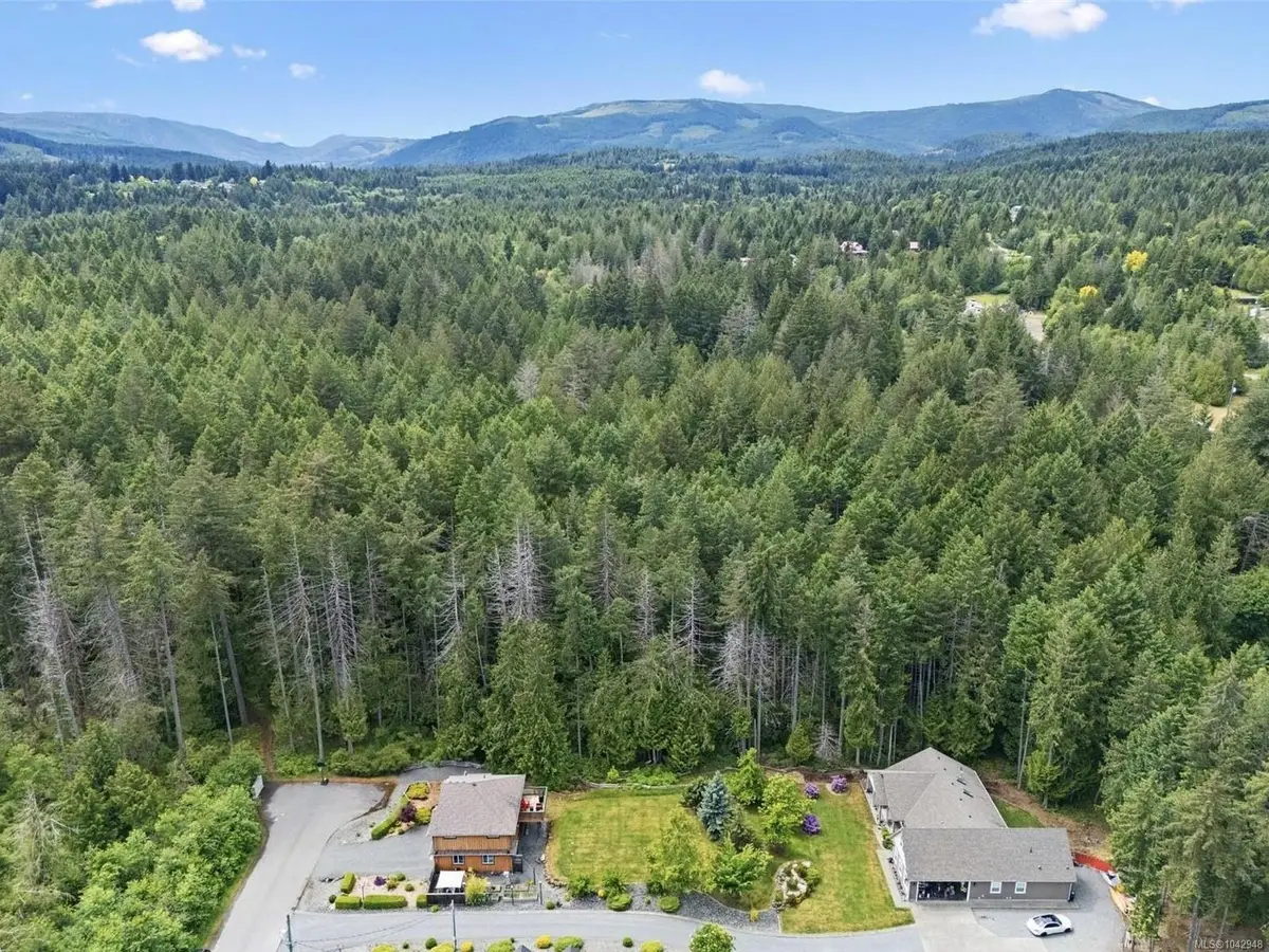 1871 Highland Ridge Rd, Shawnigan Lake BC V8H 2H9