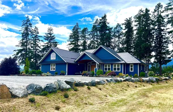 6458 Diana Dr, Duncan BC V9L 5V3 - 3 bed, 3.0 bath in Duncan