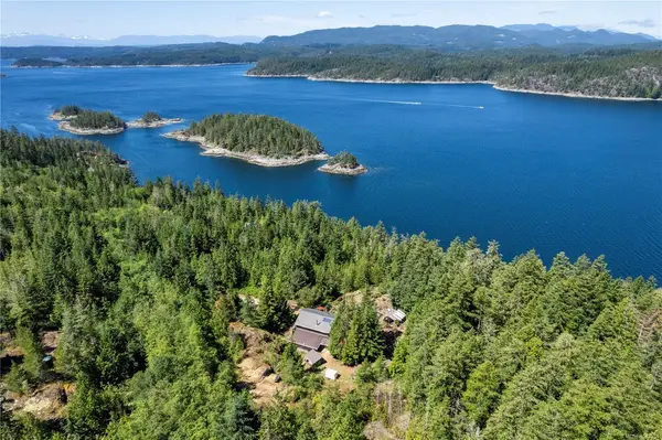 SL10 Read Island, Read Island BC V0P 1W0 - 3 bed, 2 bath property for sale in Read Island