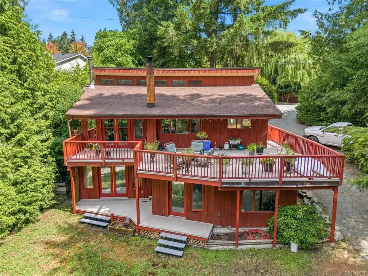 1071 Old Victoria Rd, Nanaimo BC V9R 6R4