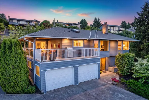 8109 Northwind Dr, Lantzville BC V0R 2H0 - 3 bed, 2.0 bath in Lantzville