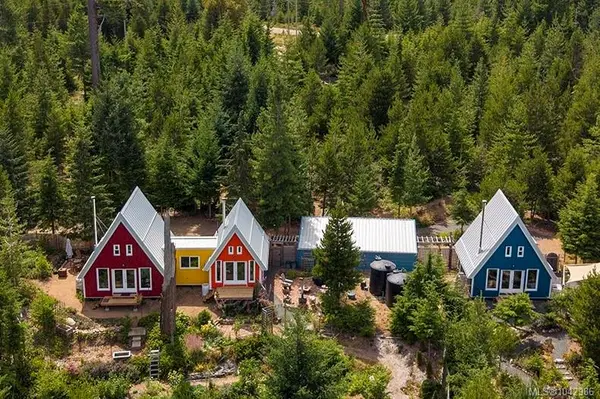 4150 Pinecrest Rd, Denman Island BC V0R 1T0 - 3 bed, 3 bath property for sale in Denman Island