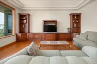 View 16