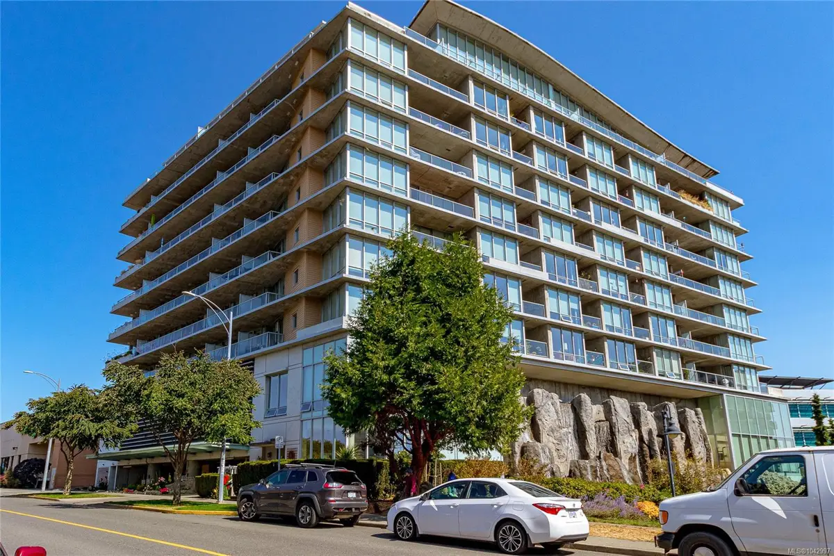 160 Wilson St #810, Victoria BC V9A 7P9