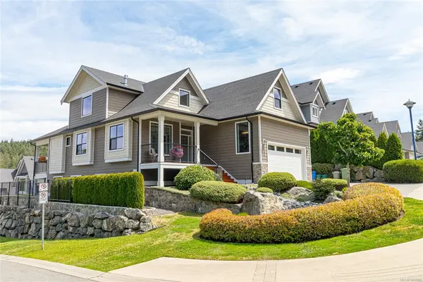 832 Ashbury Ave, Langford BC V9C 0L5 - 5 bed, 4.0 bath in Langford