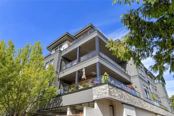 9710 Fourth St #401, Sidney BC V8L 2Y8 - 2 bed, 2 bath property for sale in Sidney