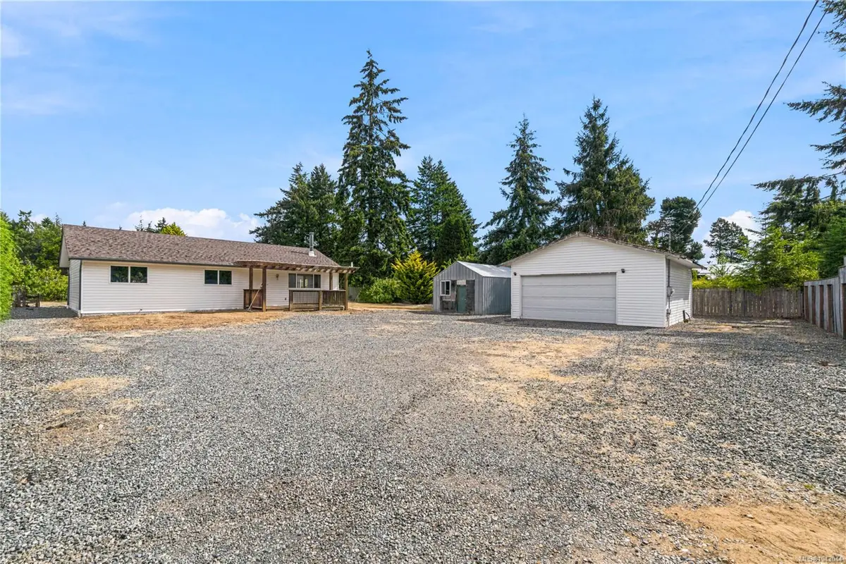 2955 Thistledown Rd, Qualicum Beach BC V9K 2A2
