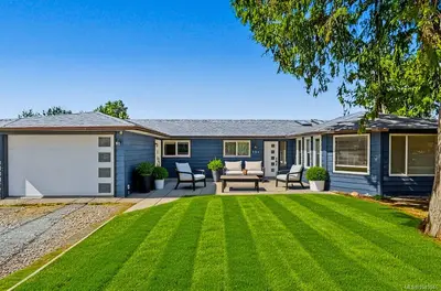 151 Cooper Pl, Parksville BC V9P 1M4