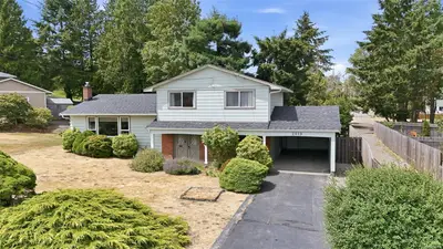 2619 Cosgrove Cres, Nanaimo BC V9S 3P5