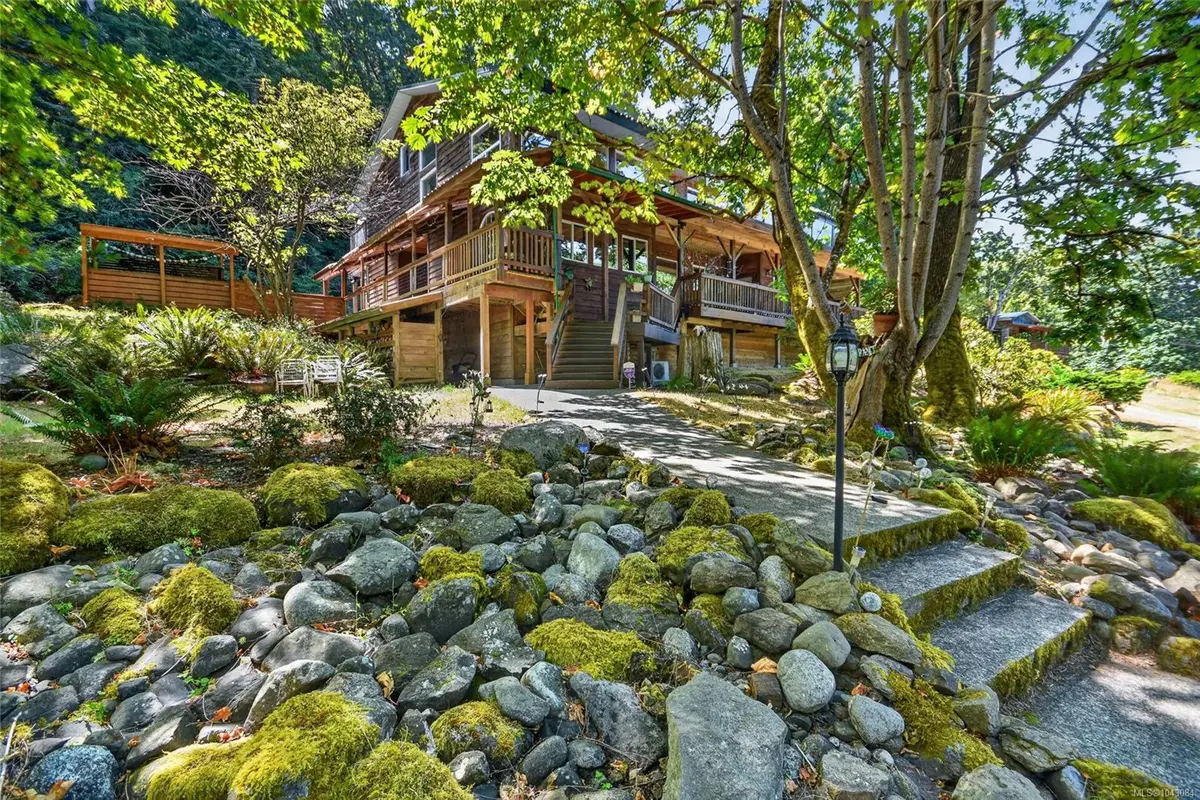 1597 Starbuck Lane, Gabriola Island BC V0R 1X5