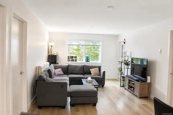 4810 Cedar Ridge Pl #207, Nanaimo BC V9T 0M7 - 2 bed, 2 bath in Nanaimo